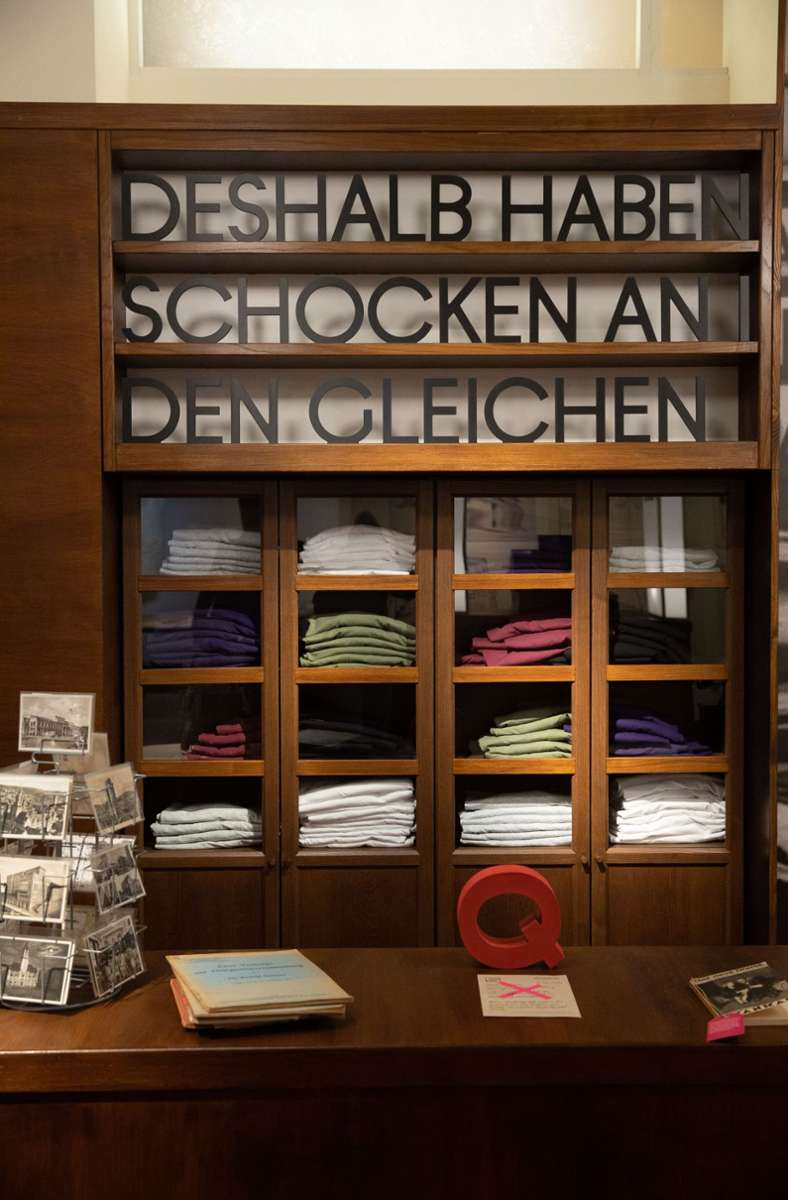Blick in die Ausstellung „Stuttgart Twenties“ – Verkaufsstand des Kaufhauses Schocken. Die Schau in Stuttgart im Stadtpalais ist noch bis 18. September geöffnet.