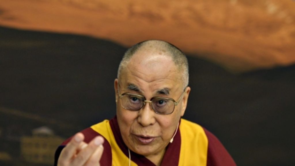  Der Dalai Lama denkt laut darüber nach, nach seinem Tod die Tradition der Wiedergeburt des religiösen Oberhaupt der Tibeter zu beenden. Offenbar befüchtet der 79-Jährige, dass China den Ritus unter seine Kontrolle bringen will. 
