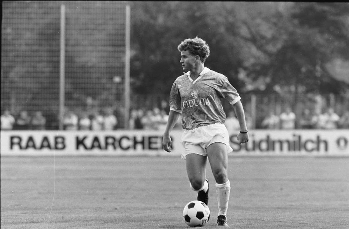 Marc Arnold stammt aus der Kickers-Jugend, spielte 1993/94 eine starke Saison in Ulm und wechselte danach zu Borussia Dortmund. Seit 2021 ist er Sportgeschäftsführer beim Chemnitzer FC.