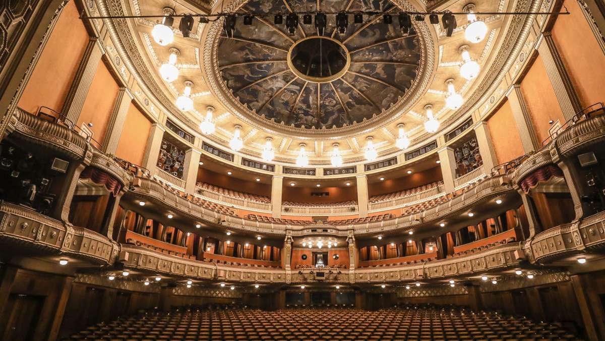  Zur Saisoneröffnung spielen Schauspiel, Ballett und Opern an den Staatstheatern Stuttgart noch vor nur halb besetzten Zuschauerreihen. Ab November soll sich das ändern. 