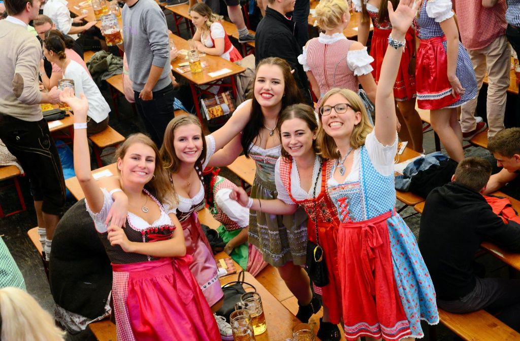 Weitere Partyimpressionen vom Finale aus dem Grandls Hofbräu-Zelt.
