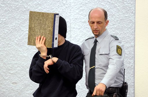 Der Angeklagte im Mordfall Tobias ist am Donnerstag den Richtern des Stuttgarter Landgerichts vorgeführt worden. Foto: dpa