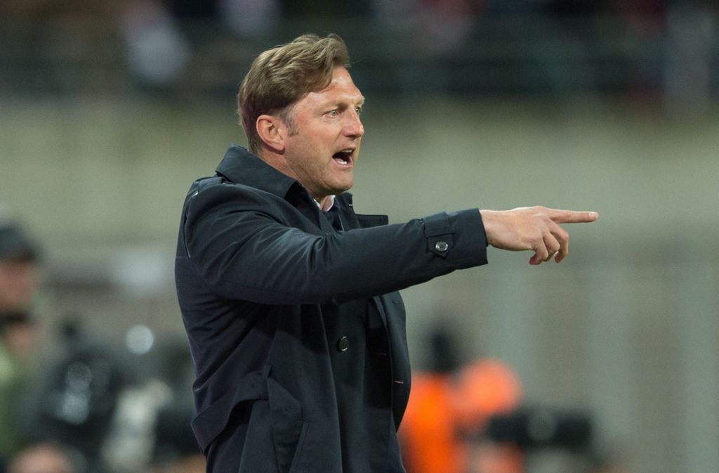 Gibt Ralph Hasenhüttl bald beim VfB die Richtung vor? Der 51-jährige Österreicher wird in Stuttgart als neuer Trainer gehandelt.