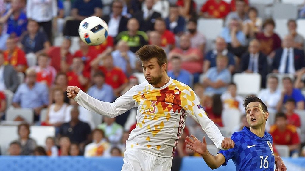 Fußball-EM: Piqué zeigt Mittelfinger bei Nationalhymne