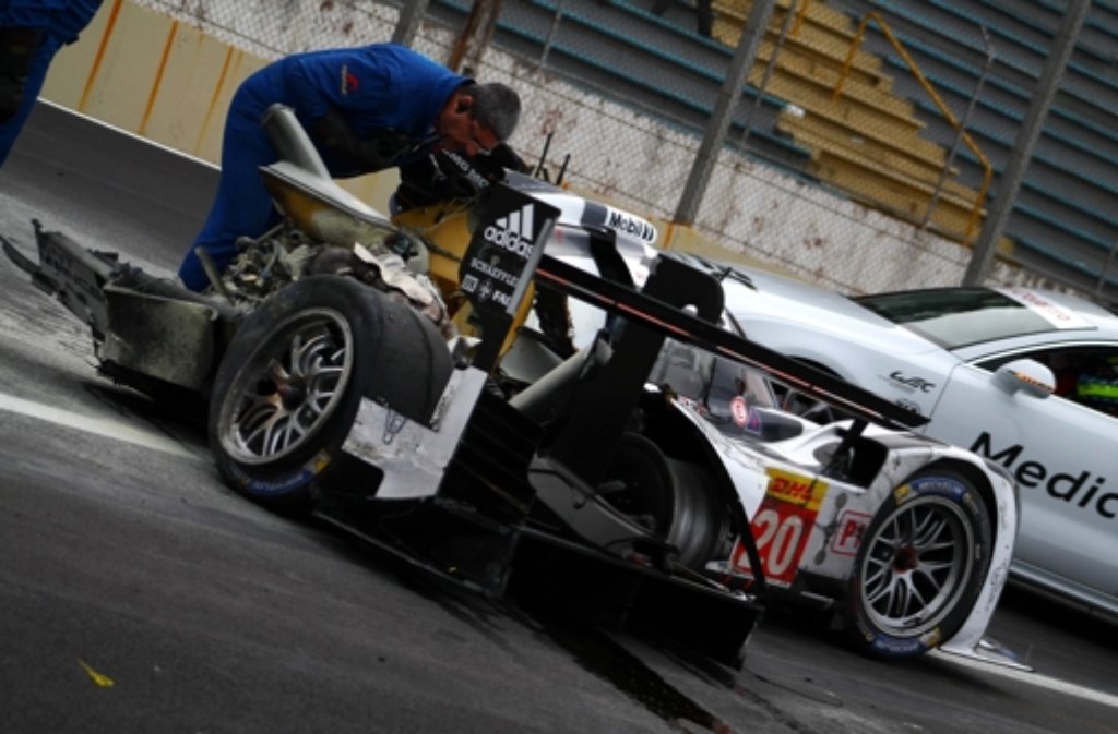 Mark Webber war beim Rennen der Sportwagen-WM am Sonntag schwer verunglückt.  Foto: dpa
