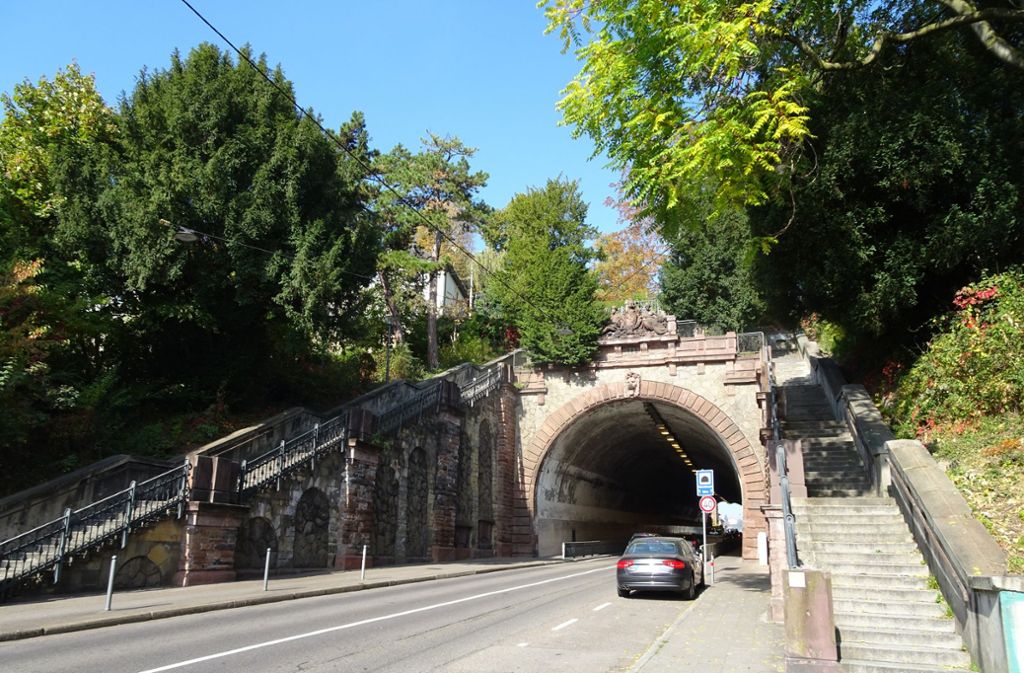 Damals eine kleine Sensation: Der Schwabtunnel war der erste Tunnel Deutschlands, durch den Autos fahren konnten und der erste Straßenbahn-Tunnel der Welt.