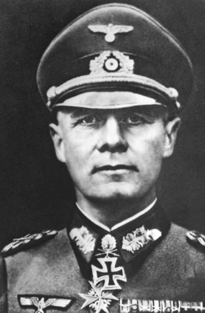 Neuesten Forschungserkenntnissen zufolge hat sich Rommel jedoch im Zeitraum Juni/Juli 1944 von den Plänen der Widerstandsgruppe überzeugen lassen. Er gehörte nicht dem engeren Kreis der Widerstandsgruppe an, hätte aber eine wichtige Rolle einnehmen können, wäre er am 17. Juli nicht verwundet worden.