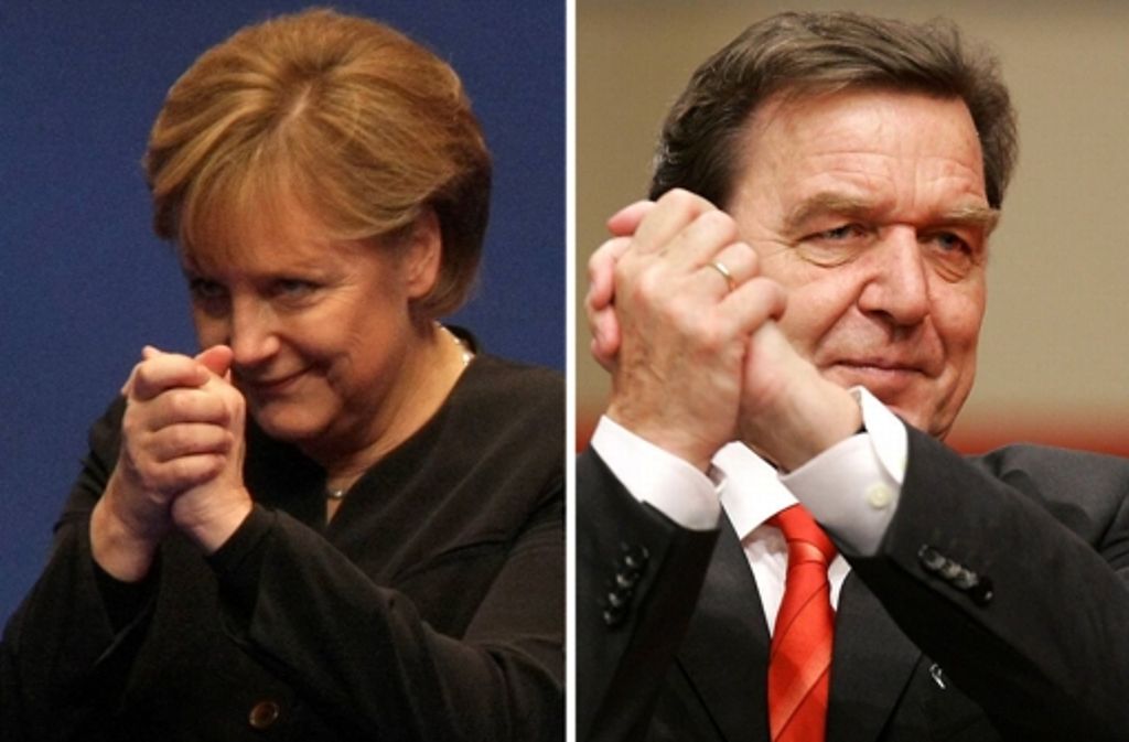 Angela Merkel zieht 2005 in den Wahlkampf für die CDU und CSU gegen Gerhard Schöder von der SPD und seinen Koalitionspartner, die Grünen.