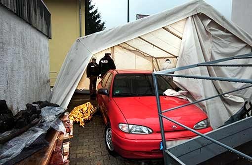 Den Leichnam seiner 32 Jahre alten Geliebten hat der nun Verurteilte in Süßen neben dem Wagen ihrer Schwester abgelegt. Foto: Horst Rudel
