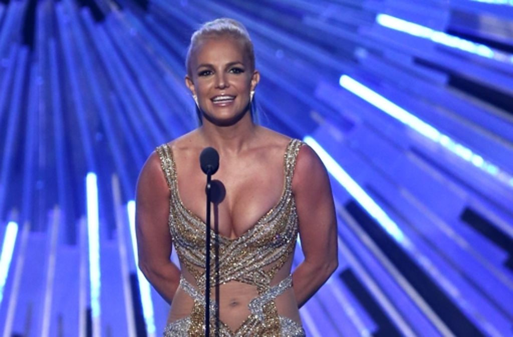 Popikone Britney Spears (33) scheint die Skandalzeit hingegen schon hinter sich zu haben und machte bei der Preisverleihung eine gute Figur.