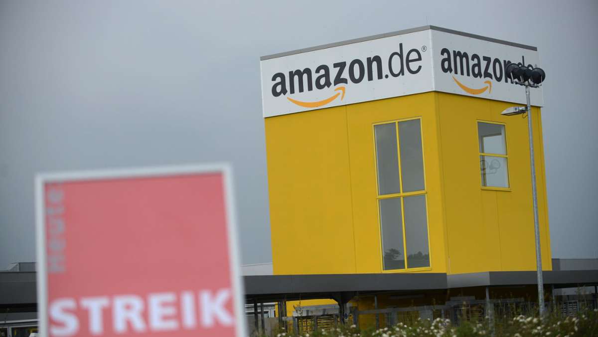  Etwa 500 Mitarbeiter des Internetriesens Amazon streiken für bessere Arbeitsbedingungen. Das Unternehmen weist die Vorwürfe zurück. 
