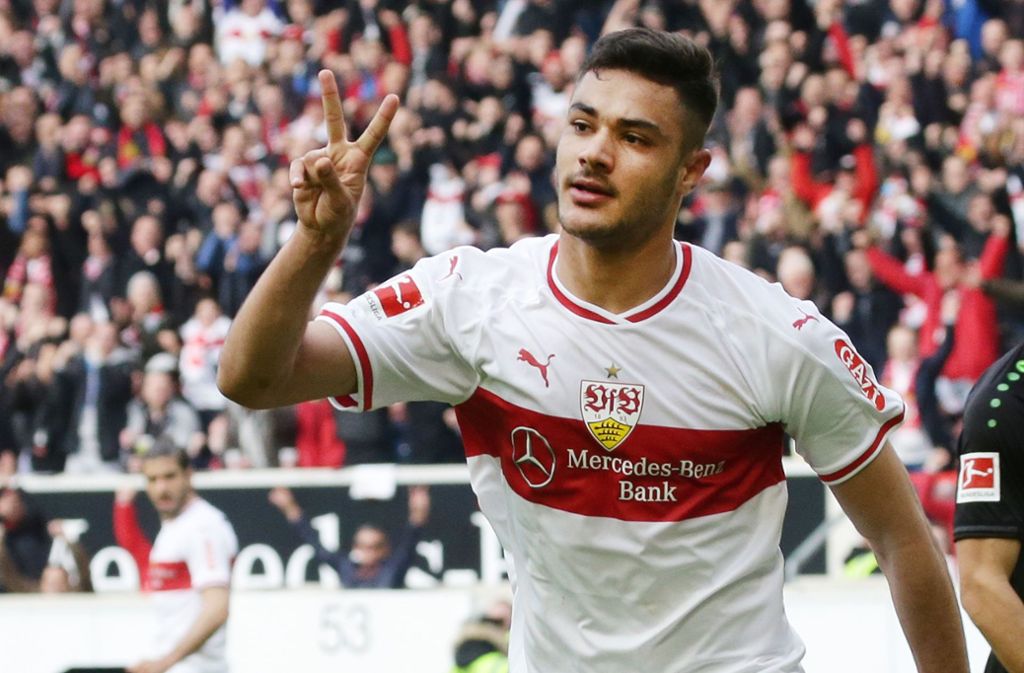 Der elf Millionen Euro teure Rekordeinkauf macht sich bereits bezahlt: Der erst 18 Jahre alte Innenverteidiger Ozan Kabak, seit Januar beim VfB, steuerte zum jüngsten 5:1-Heimsieg gegen Hannover 96 zwei Tore bei.