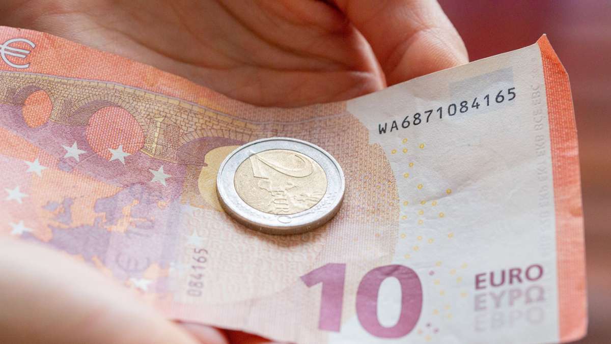 Bundestag: Ab 1. Oktober: Mindestlohn steigt auf 12 Euro
