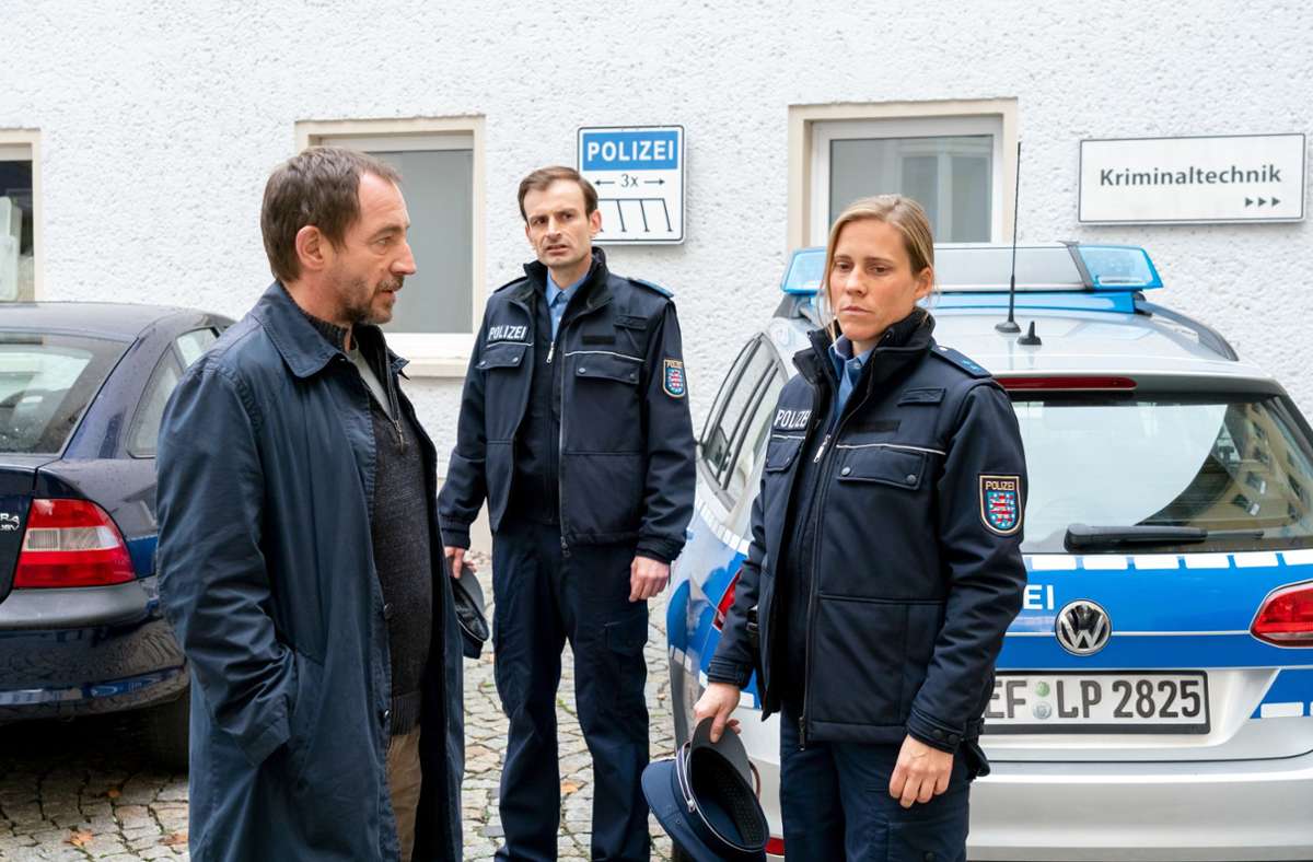 Die Polizistin Petra Maschke (Karin Hansmeier) ist für KHK Robert Brückner (Thorsten Merten, l.) tatverdächtig. Ihr Kollege Sebastian Reim (Martin Bertram, M.) könnte ihr ein Alibi geben.