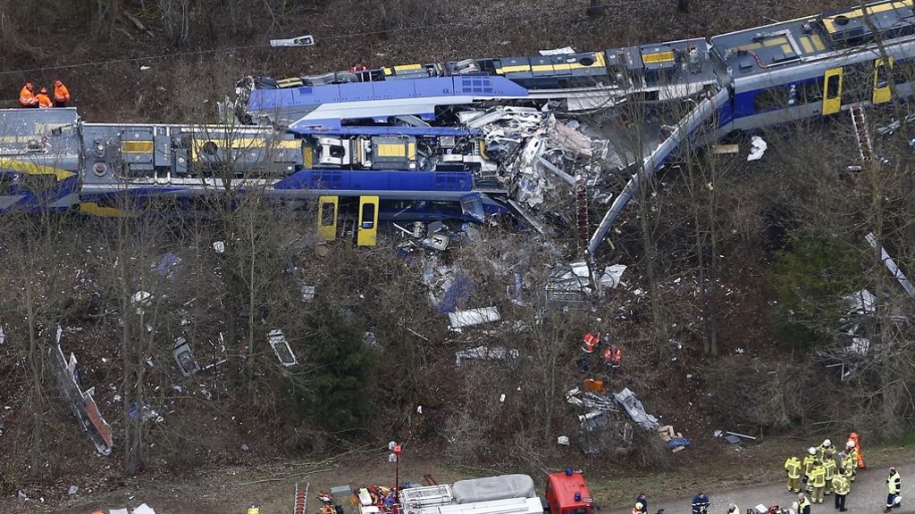  Zwei Monate nach dem Zusammenstoß zweier Züge in Bad Aibling in Bayern vermeldet die Polizei ein weiteres Todesopfer: Ein 46-Jähriger erlag am Mittwoch im Krankenhaus seinen schweren Verletzungen. 