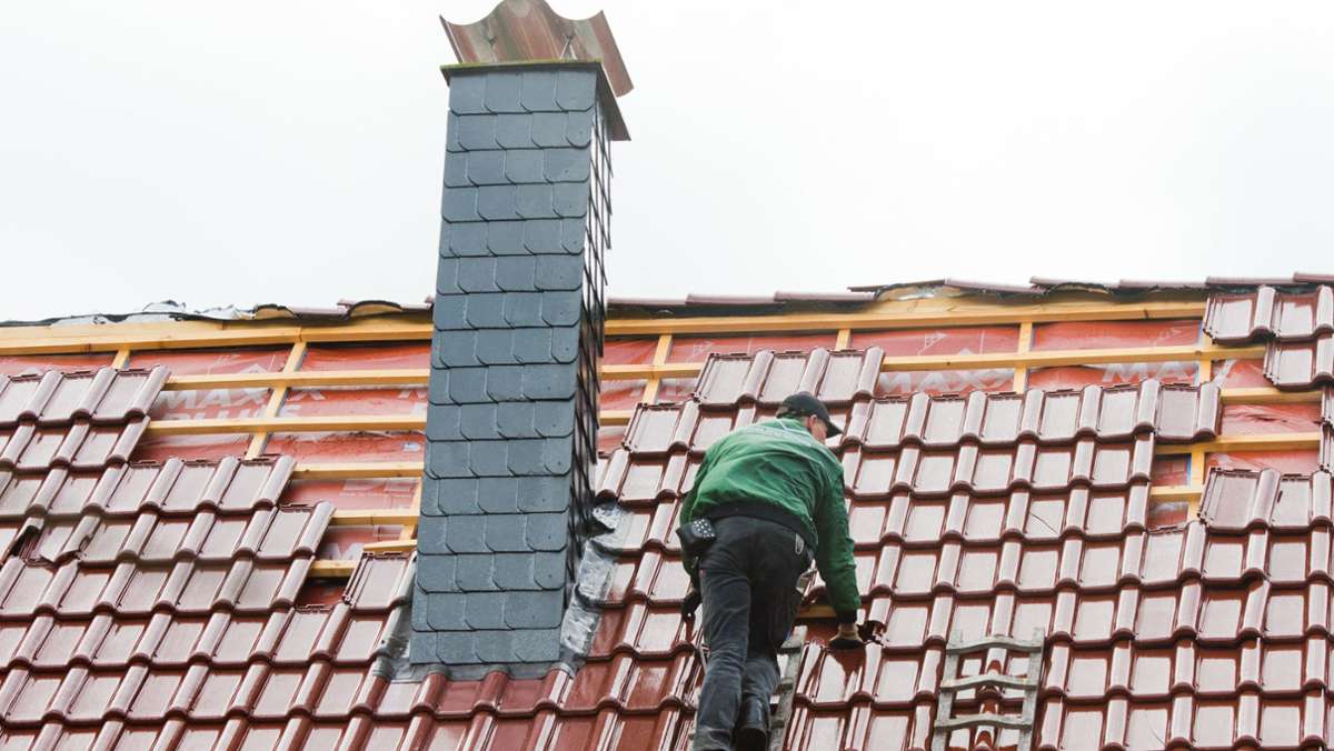 Betrug in Bietigheim-Bissingen: Falsche Dachdecker richten immensen Schaden an