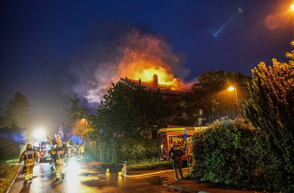 Hausbrand verursacht hohen Schaden in Esslingen