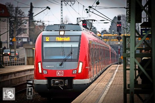 Hinter der Stuttgarter S-Bahn steckt mehr als nur Verspätungen. Klicken Sie auf den Button und schauen Sie sich unsere Multimediareportage an. Foto: Lichtgut / Achim Zweygarth