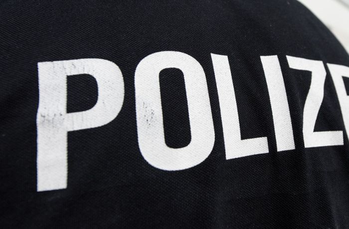 Kontrolle auf A6 bei Walldorf: Polizei entdeckt in Auto Waffen und Drogen – U-Haft