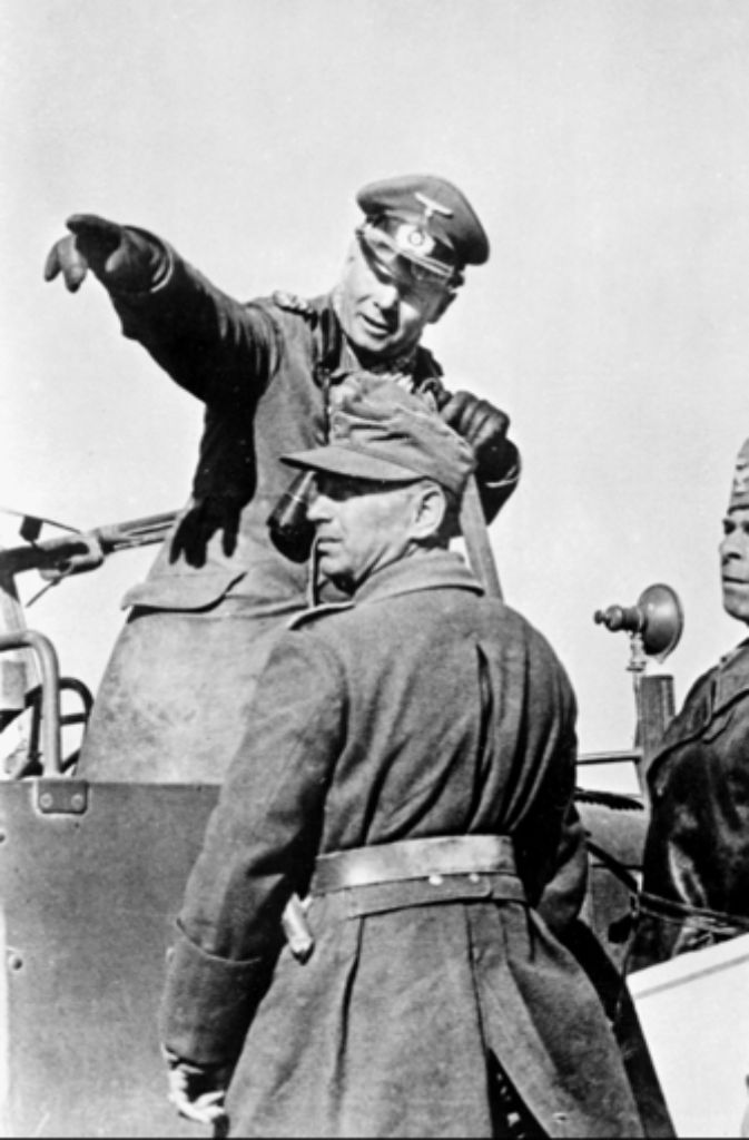Seine militärische Laufbahn beginnt Erwin Rommel 1910 im Alter von 19 Jahren. Zum Zeitpunkt des Afrikafeldzugs ist Rommel nach zahlreichen Beförderungen Generalleutnant.