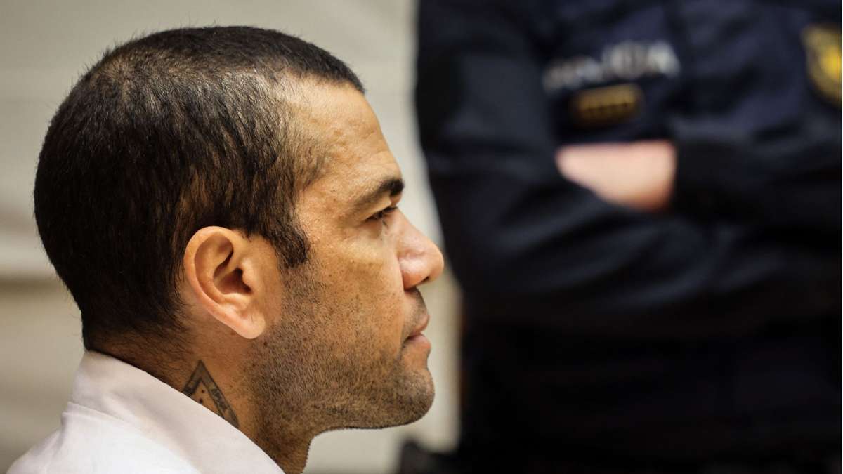 Prozess wegen Vergewaltigung: Kaution gezahlt: Fußballstar Alves darf Gefängnis verlassen