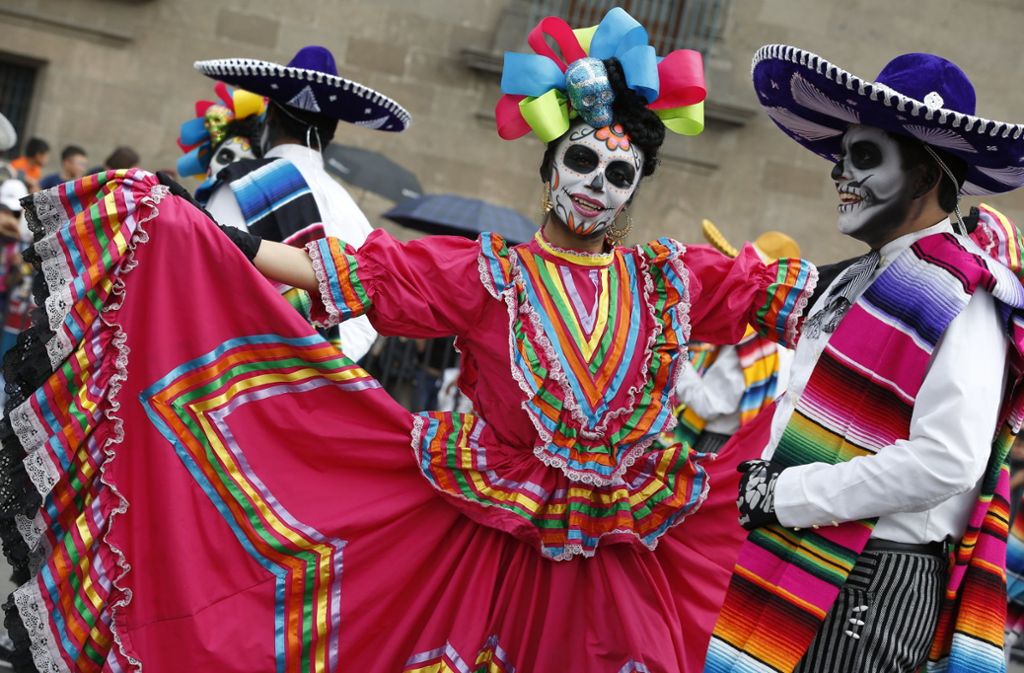 Traditionele Dia De Los Muertos Kostuums