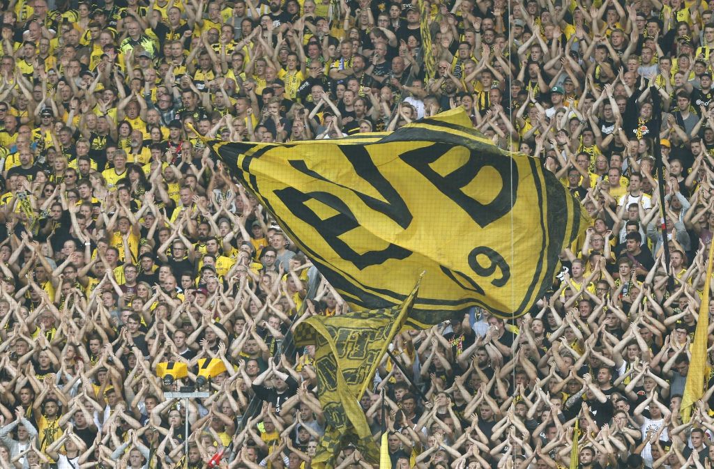 18. Borussia Dortmund - Bier: 3,90 Euro, Wurst: 2,90 Euro, Gesamt: 6,80 Euro