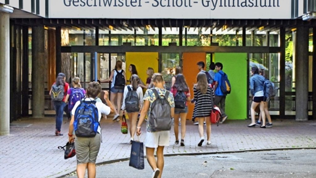  Da das alte Gebäude an der Eichenparkstraße abgerissen wird, soll die Waldheim-Freizeit 2016 ausnahmsweise ins Geschwister-Scholl-Gymnasium ziehen. Doch die Miete für die Schule liegt bei 30 000 Euro – das ist zu viel für die Kirche. 