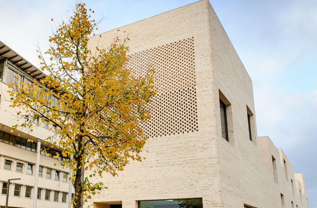 Die neue Stadtbibliothek in Heidenheim wurde von Max Dudler Architekten geplant, Eröffnung war im November 2017.