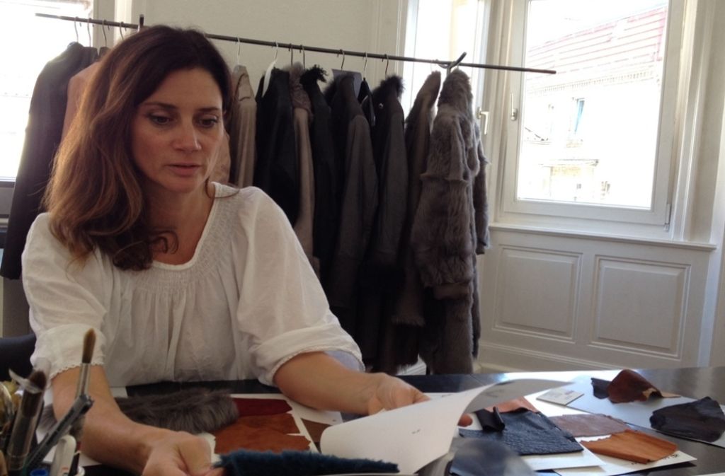 In ihrem Atelier im Stuttgarter Westen entwirft die Designerin ihre Kollektionen.