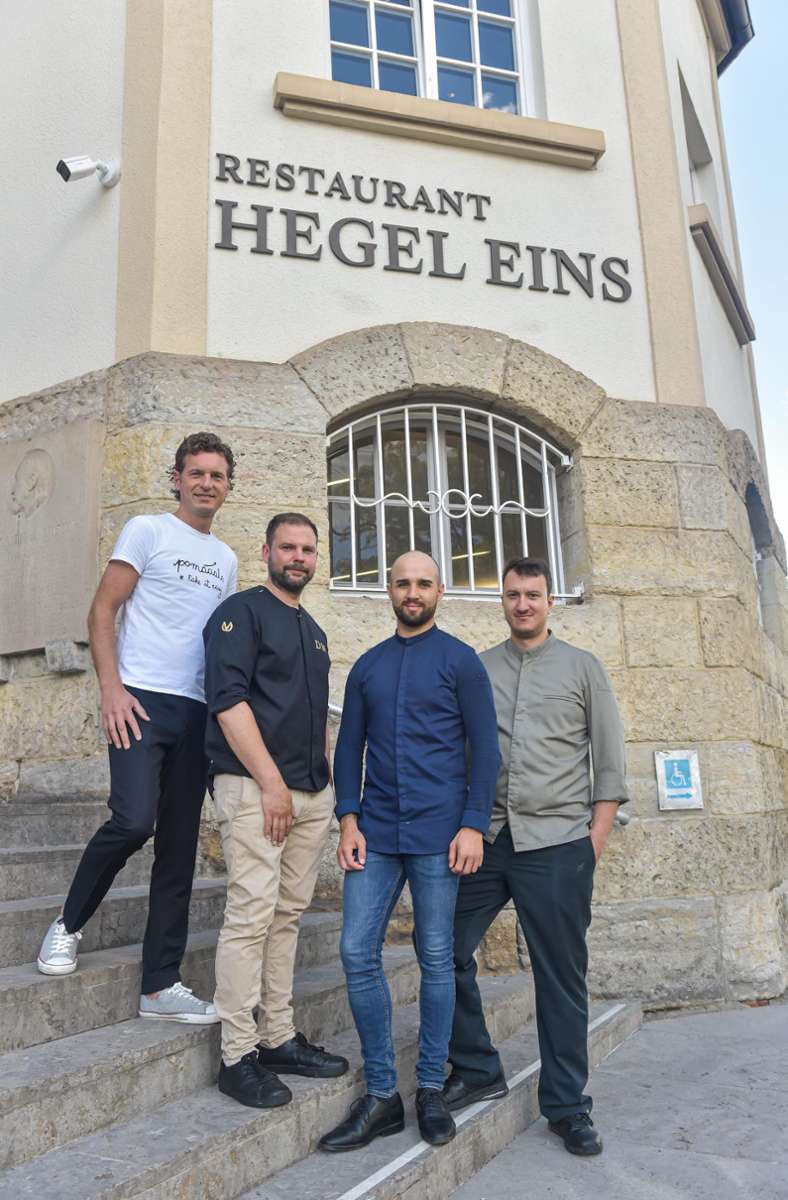 Das Team vom Hegel Eins (von links): Jan Tomasic, Küchenchef Daniel Mästling mit Kevin Paz Jiminez und Felix Herp