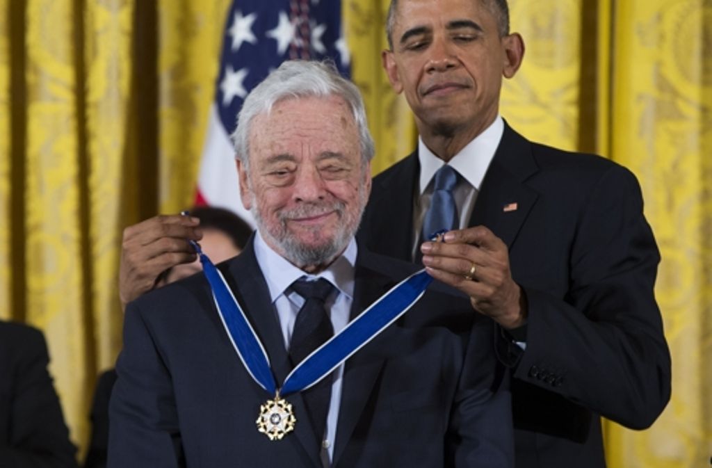 Barack Obama legte auch ihm die Medaille feierlich um den Hals.
