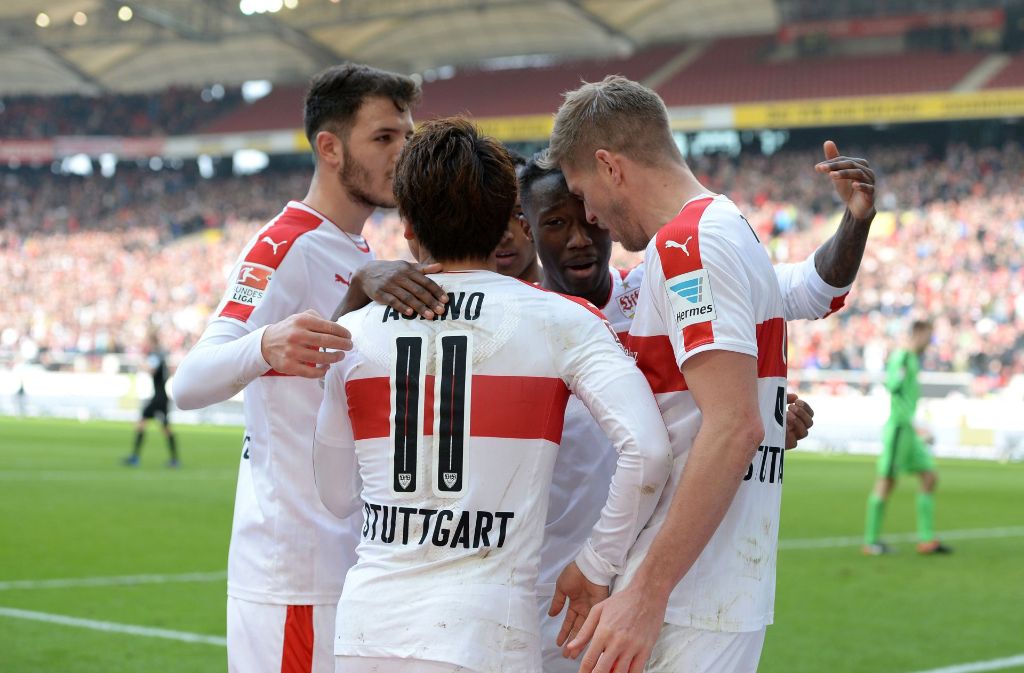 Jubel, Trubel, Heiterkeit beim VfB Stuttgart. Gegen den SV Sandhausen gelingt ein 2:1-Heimsieg.