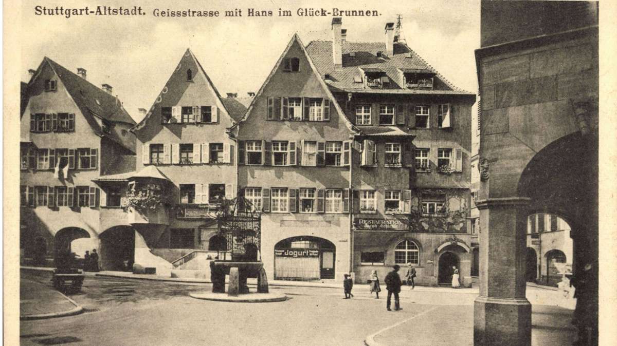 Kaum verändert hat sich dagegen der Platz am Hans-im-Glück-Brunnen in der Geissstraße – hier aufgenommen im Jahr 1935.