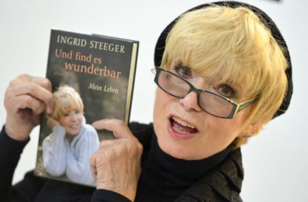Auch Schauspielerin Ingrid Steeger ist unter die Autoren gegangen.