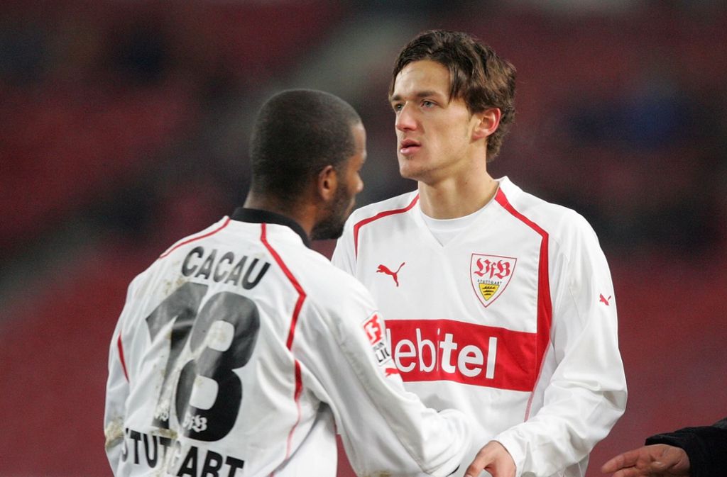 20. Februar 2005: Eine Ära in der Fußball-Bundesliga beginnt. Der 19-jährige Christian Gentner (rechts) wird in der 83. Minute für den damaligen Torschützen Cacau eingewechselt. Der VfB Stuttgart gewinnt das Duell gegen Hertha BSC am Ende mit 1:0.