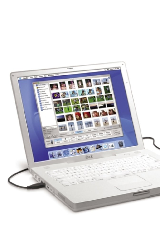 Das Notebook iBook G4 sah Jobs als Multimedia-Hub im mobilen digitalen Zeitalter für Fotos, Musik und Video.