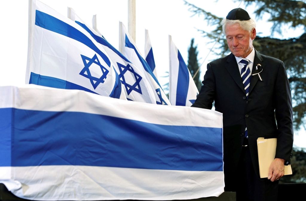 Bill Clinton, ehemaliger Präsident der USA, erwies Peres die letzte Ehre.