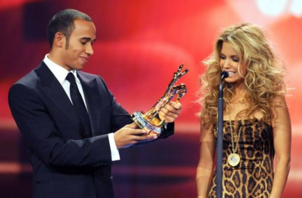... November 2008 darf sie in Offenburg die "Bambi"-Verleihung moderieren. Formel-1-Fahrer Lewis Hamilton und ...