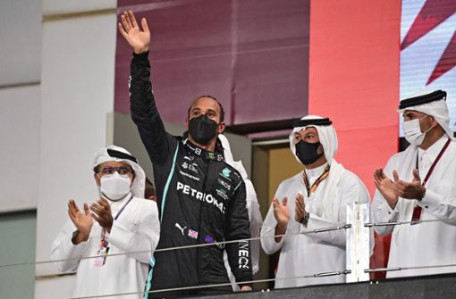 Für Hamilton war es der 102. Sieg seiner Formel-1-Karriere und der siebte der Saison. Foto: AFP/ANDREJ ISAKOVIC