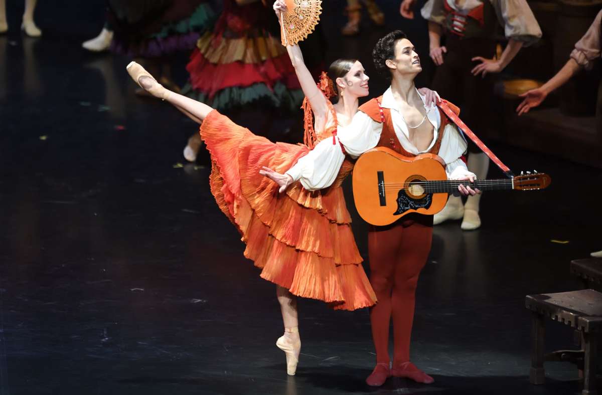 Schon als Gruppentänzer wurde der Tänzer aus Brasilien mit einer Hauptrolle in „Don Quijote“ betraut: Adhonay Soares da Silva als Basilio mit Elisa Badenes