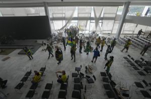 Bolsonaro-Anhänger dringen auch in Regierungssitz ein