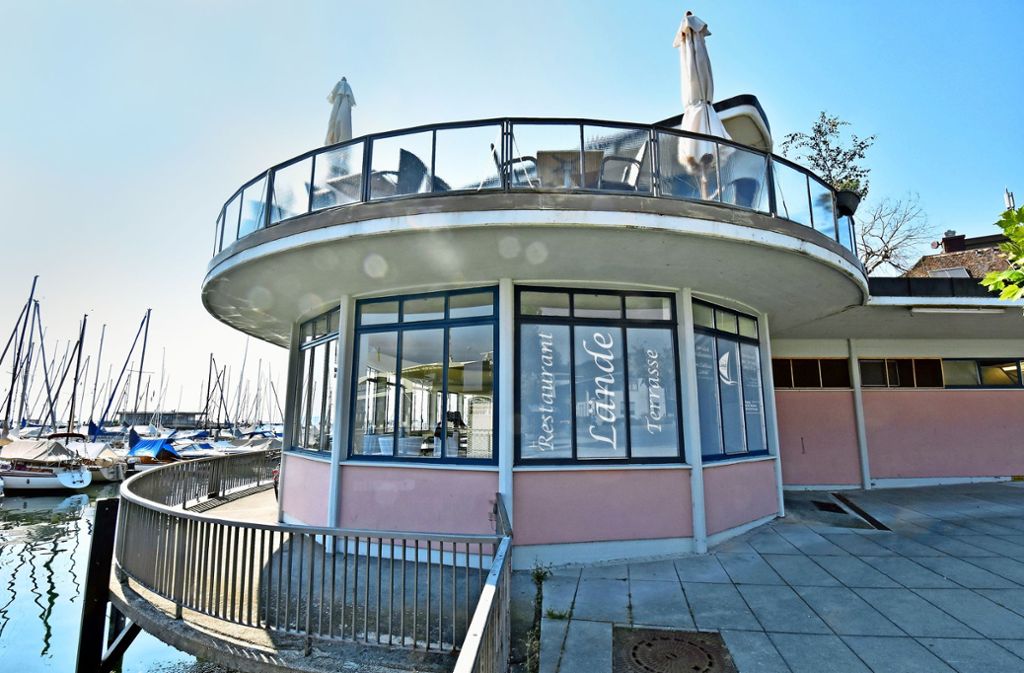 Elegant: das Caféhaus des Fährhafens in Konstanz.Foto:Stefan Jehle