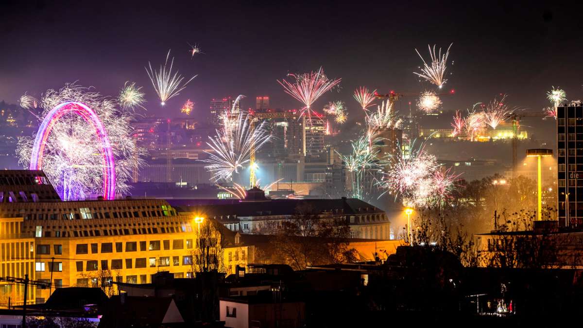 Neujahrsnacht  in Stuttgart: So prächtig leuchtete der Silvester-Himmel über Stuttgart