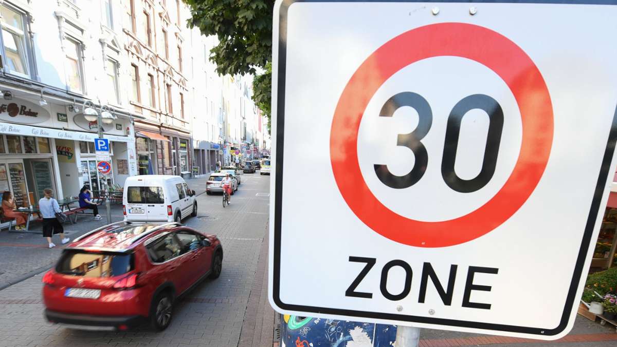Tempo-30-Zonen in Städten: Wissing: Tempo 30 muss mit Grundgesetz vereinbar sein