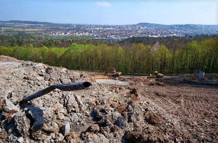 BW von oben – Frühere Mülldeponie Leonberg: Das  „Rübenloch“ soll dicht werden