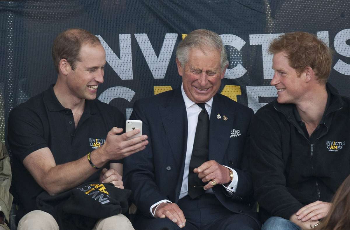 2014: Prinz Charles mit seinen Söhnen William und Harry bei den „Invictus Games“, Harrys Herzensprojekt für verwundete Soldaten.