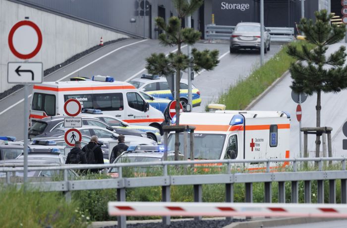 Zwei Tote nach Schüssen in Sindelfingen: Fragen und Antworten zur Bluttat im Mercedes-Werk