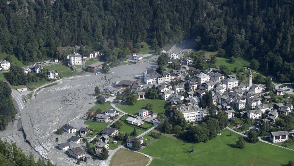 Schweiz: Erneuter Felssturz in Graubünden
