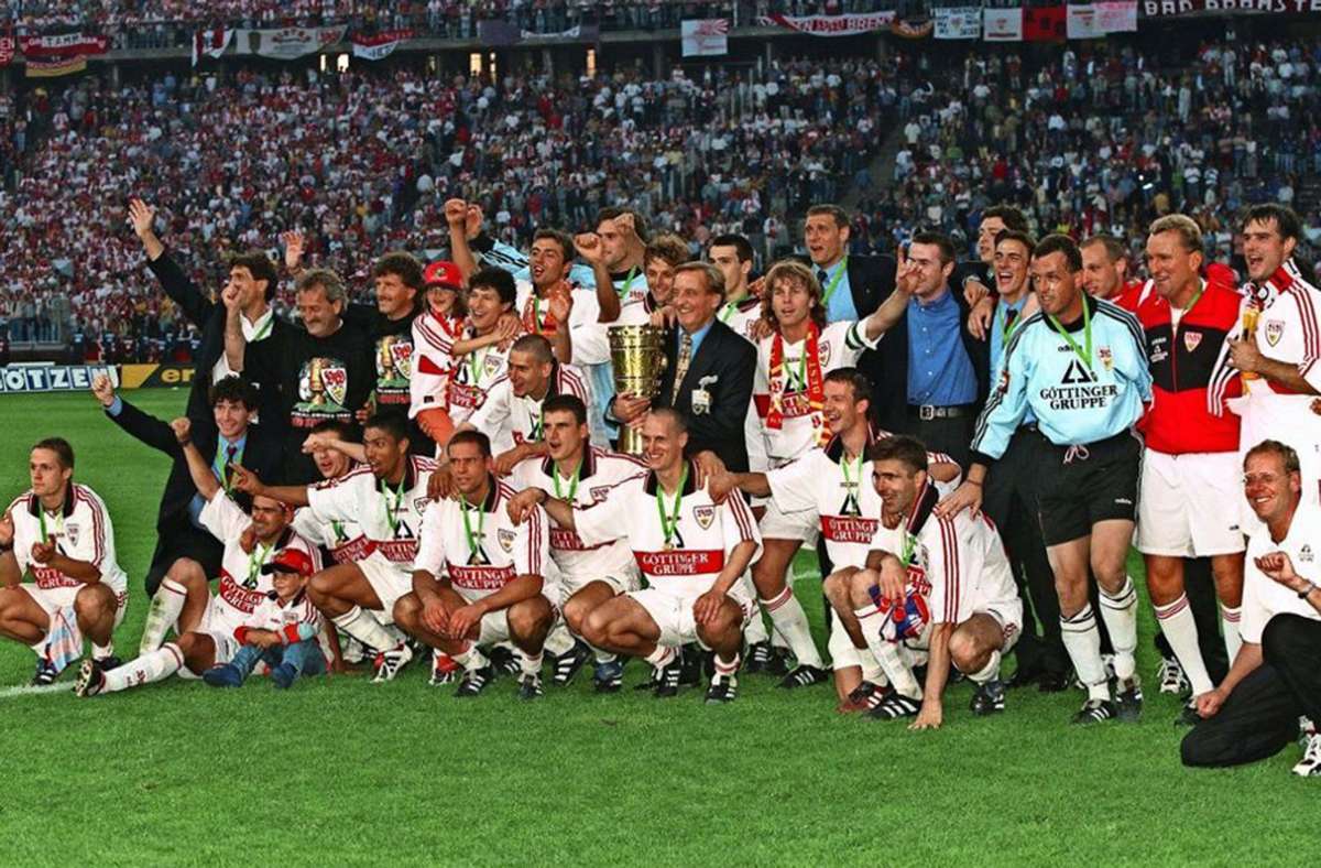 14. Juni 1997: Der VfB Stuttgart holten den dritten Pokalsieg der Vereinsgeschichte. Giovane Élber ist für die beiden Stuttgarter Treffer beim 2:0 gegen Energie Cottbus verantwortlich. Der Trainer damals: Joachim Löw.